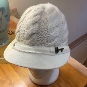 Fossil Women's Cream Knit Cap velvet & wool winter brimmed hat